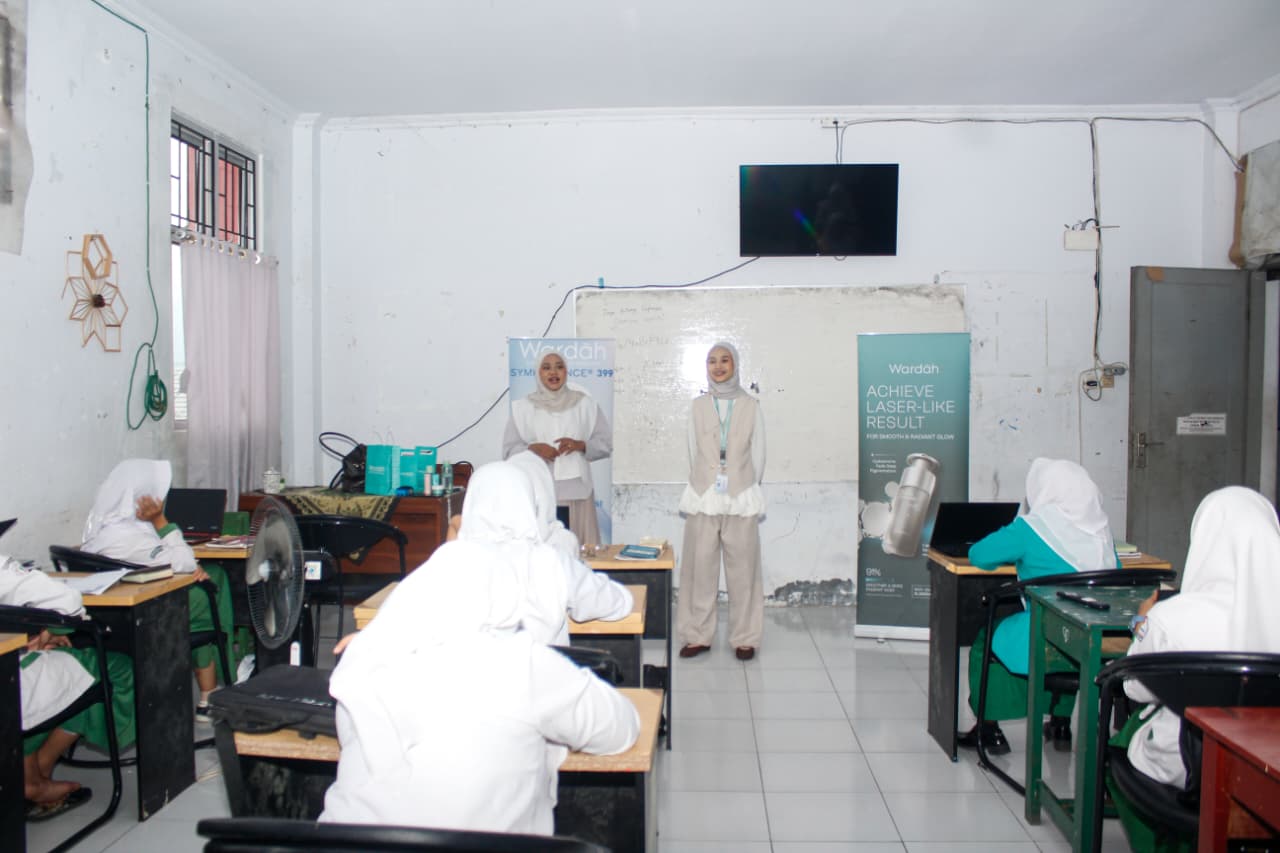 Sosialisasi Pemilihan Skincare yang Aman untuk Remaja oleh Tim Wardah di MAS Terpadu Tunas Cendekia