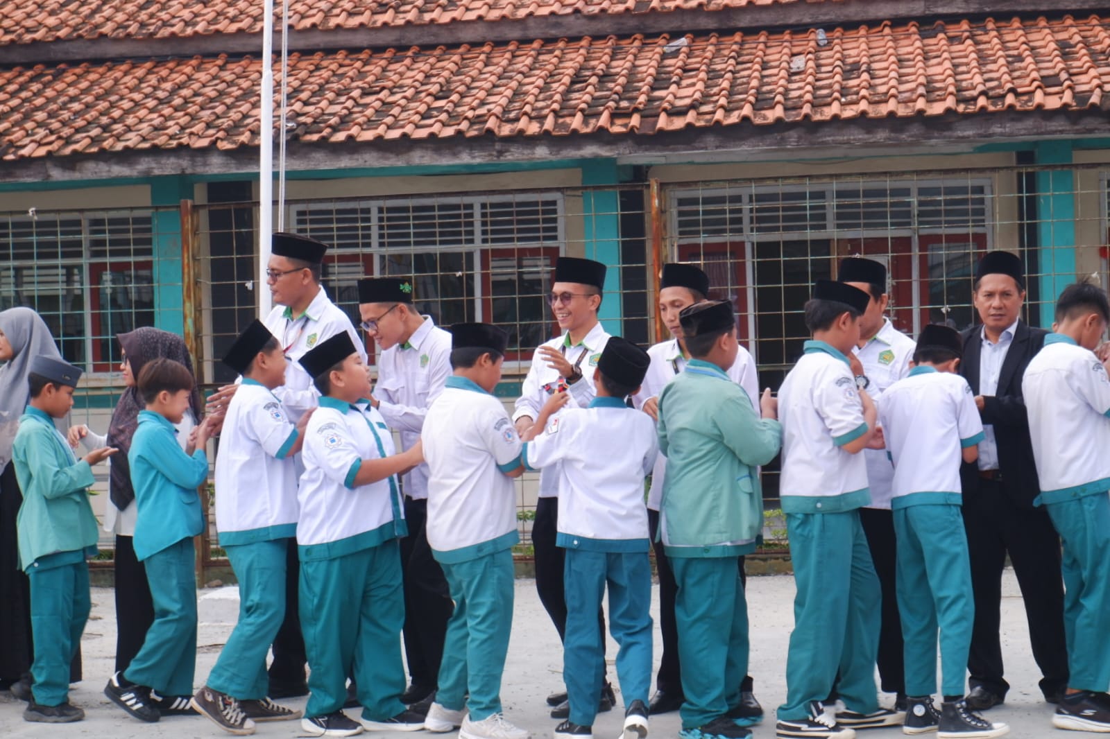 Satu Kata, Seribu Makna: Maaf